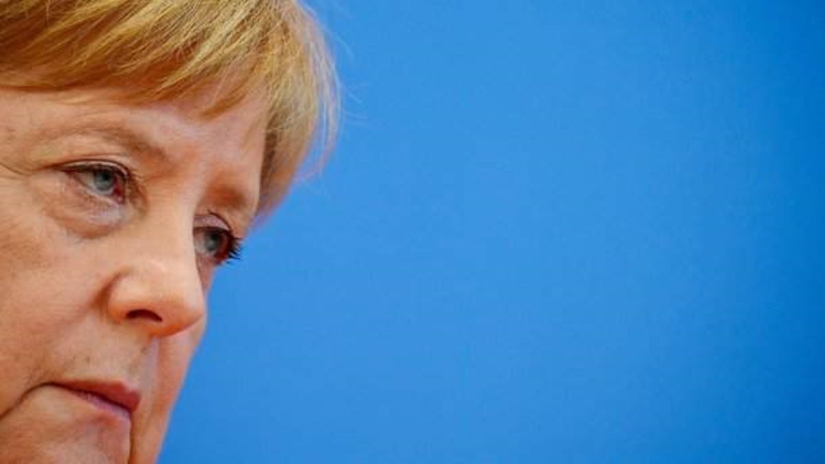 Меркель обсудила Украину с Лавровым
