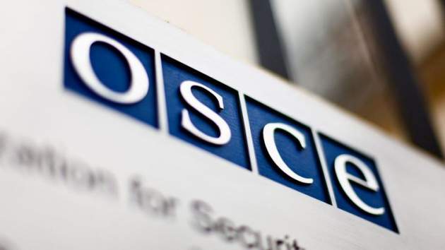 Притеснения, нападения и слежка. Что говорится в докладе ОБСЕ о свободе слова в Украине