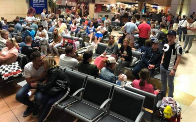 В киевском аэропорту возник настоящий коллапс из-за туристов