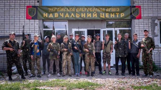 Ярош объявил набор в детскую школу "Украинская добровольческая армия"