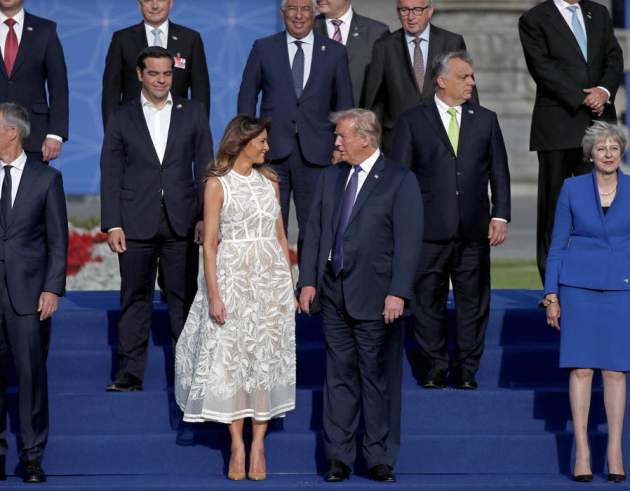 Мелания Трамп появилась на саммите НАТО в полупрозрачном платье за $8 тысяч. Фото