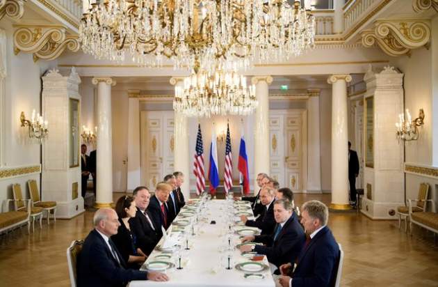 Проголодались: Трамп и Путин закончили переговоры и отправились на обед