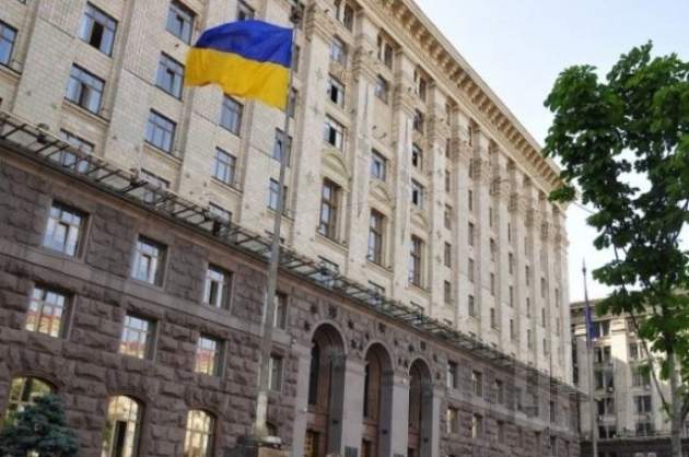 Киев с августа может остаться без горячей воды, света и тепла