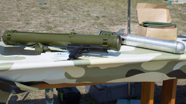 Порошенко заявил о начале серийного производства реактивных огнеметов для ВСУ