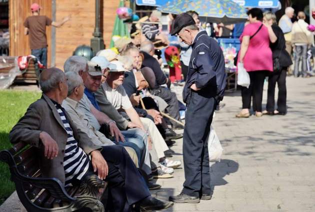 Задержка пенсий — первая ласточка нового кризиса в Украине