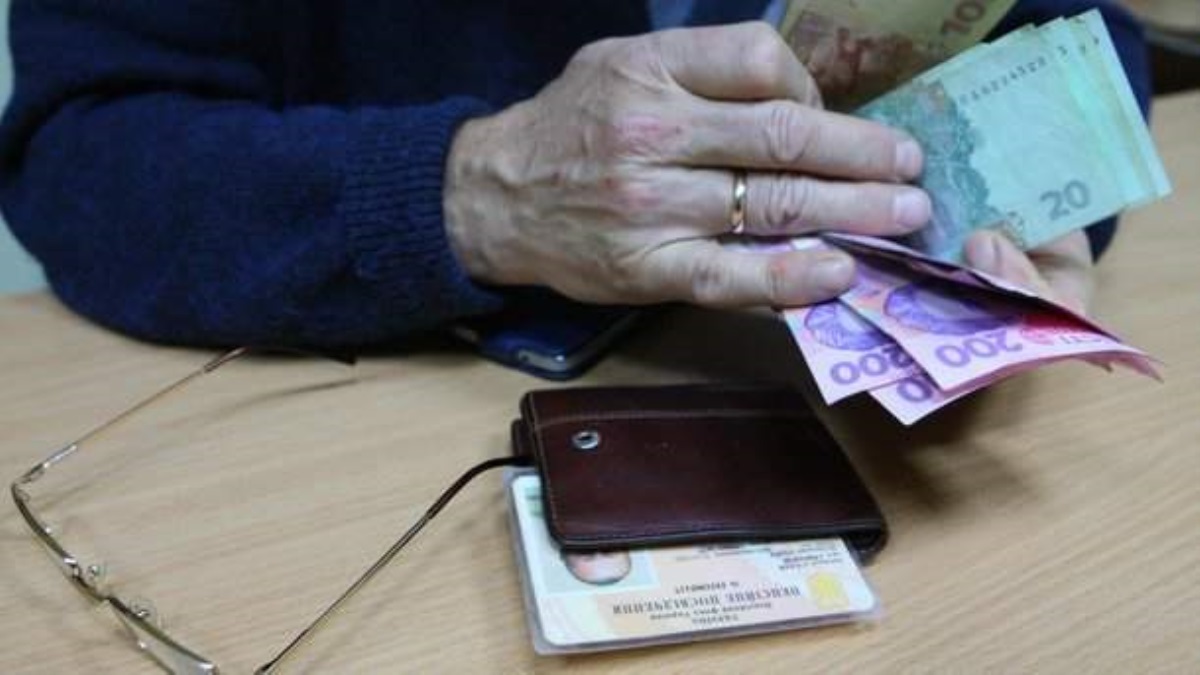 Розенко назвал главную причину задержки пенсий в Украине