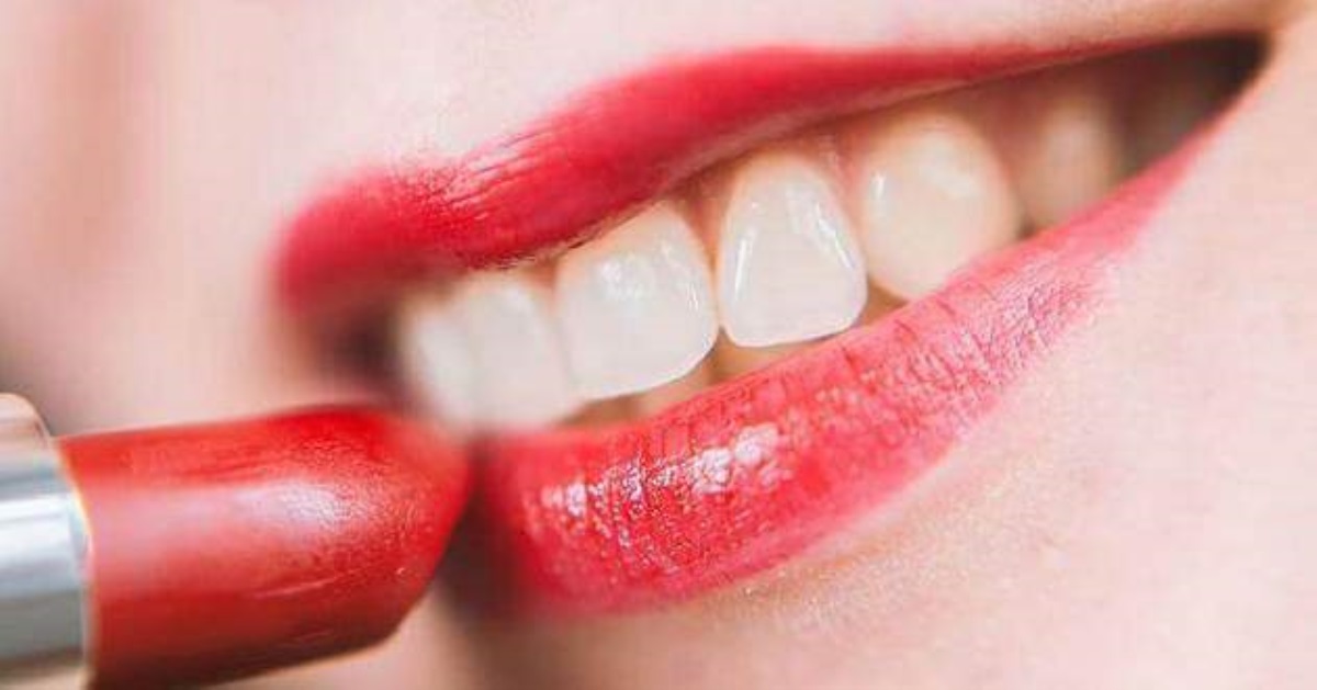 6 натуральных средств, которые эффективно помогут избавиться от зубного налета