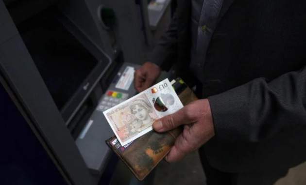 Страна под санкциями: почему украинцы не могут открыть счета в заграничных банках