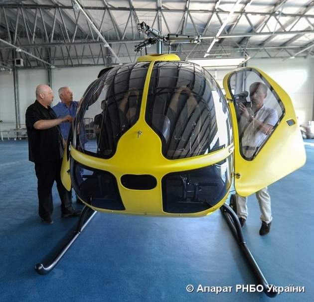 Турчинову показали новые украинские вертолеты. Фото