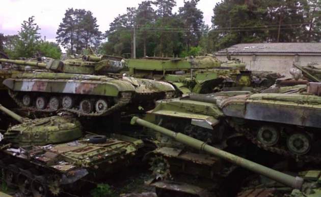 Сборщиков танка “Армата” увольняют, причем массово