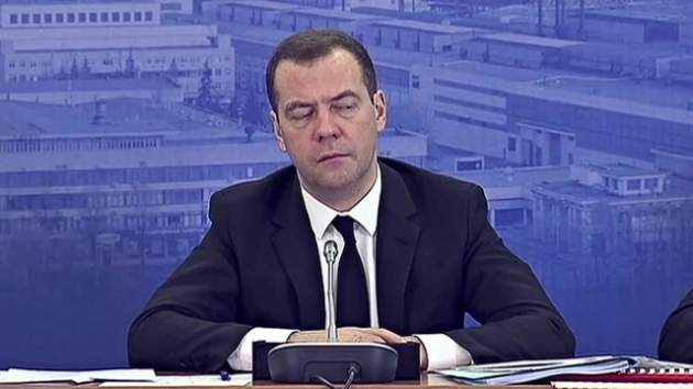 Медведев расценил новые санкции как экономическую войну против РФ