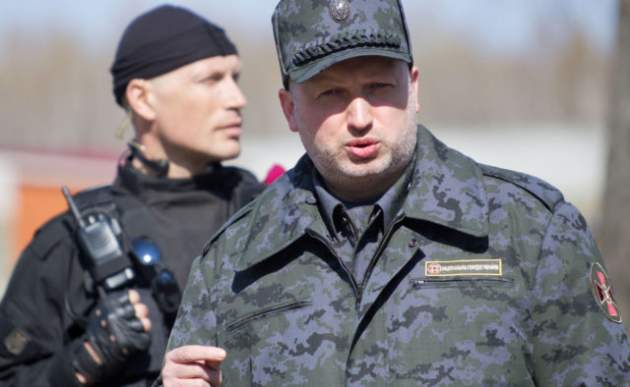 Турчинов заявил о боях с РФ в Азовском море