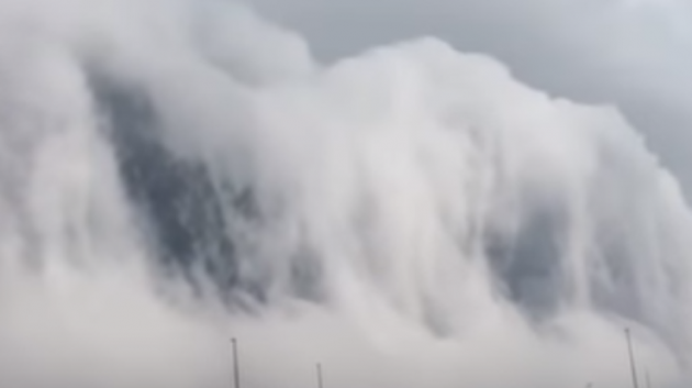 Облака сошли на Землю: в США людей напугало необычное явление