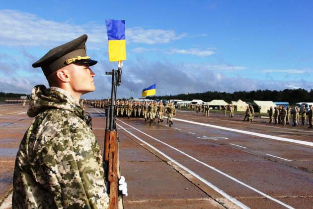 Новое приветствие для украинской армии: какие существуют традиции в других странах