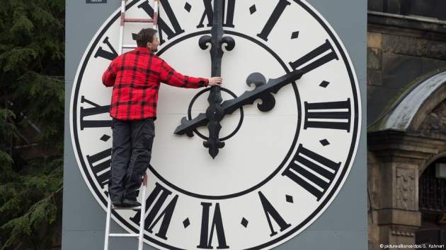 ЕС отменит перевод часов на летнее и зимнее время