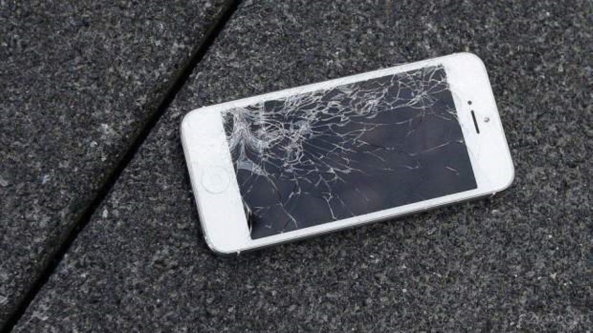 Лучше покупать другой телефон: сколько стоит ремонт новых iPhone