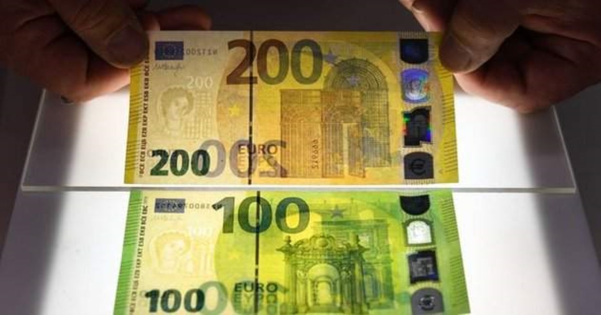В ЕС представили новые купюры 100 и 200 евро