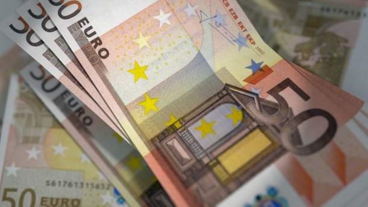 В Украине вырос курс доллара и евро