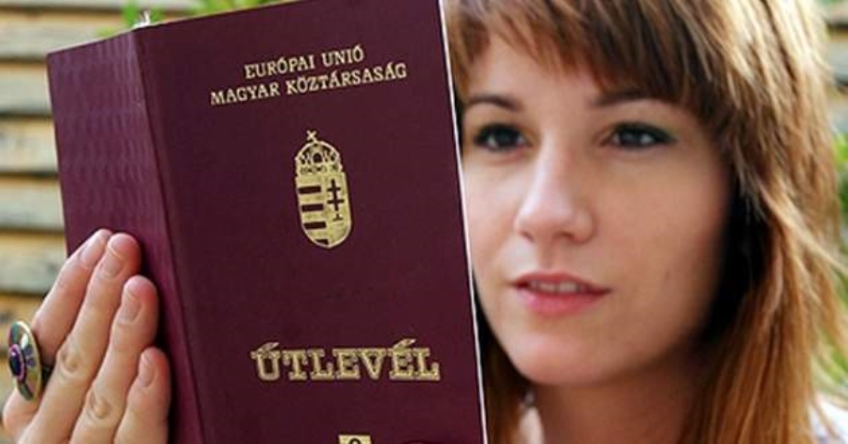 На Закарпатье украинцам тайно раздают венгерские паспорта