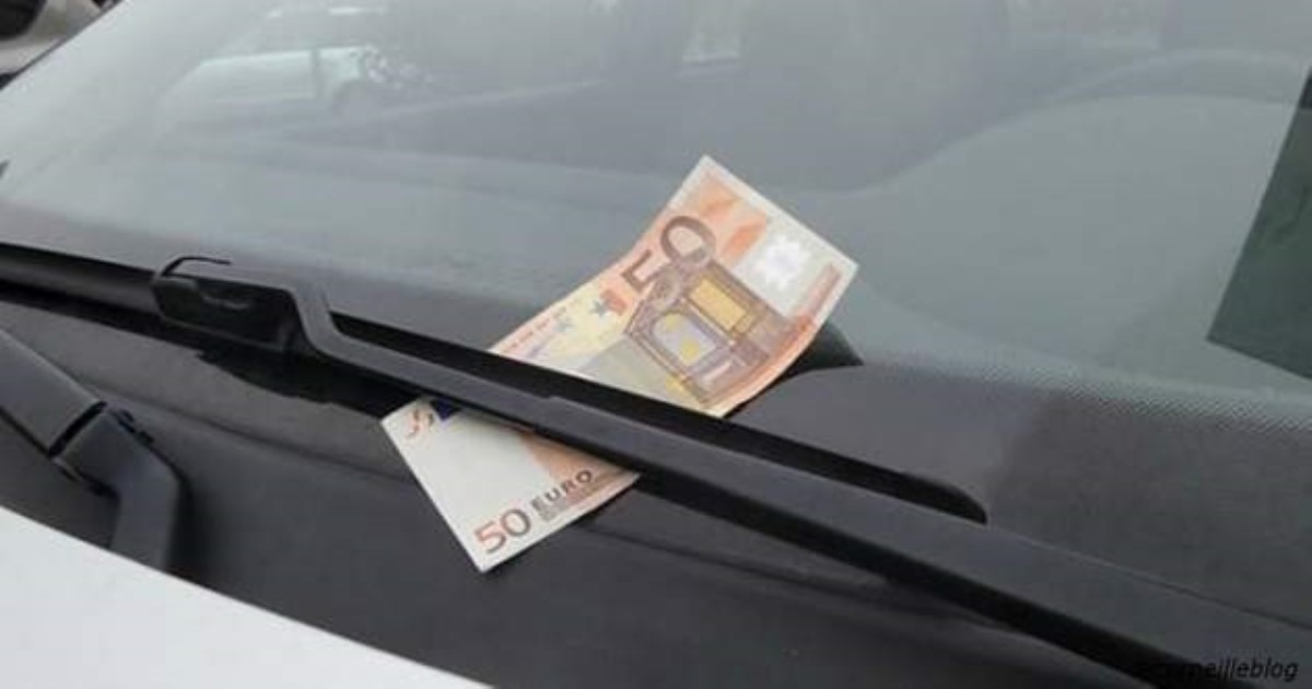 Если вы увидели деньги под дворником своей машины, уезжайте немедленно