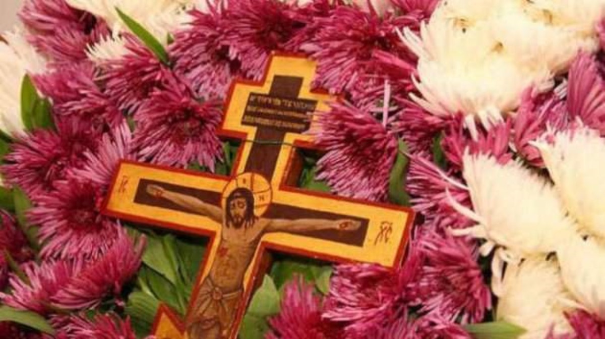 Воздвижение Креста Господня: приметы и суеверия праздника