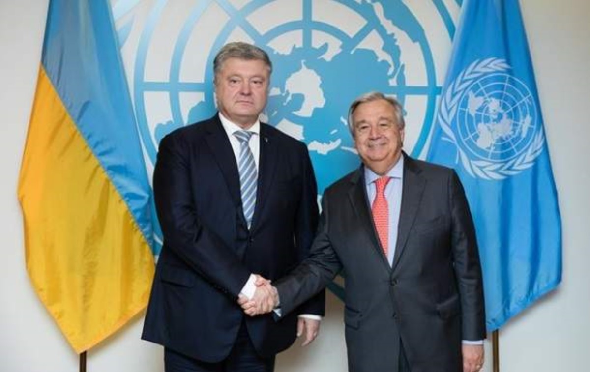 Порошенко обсудил миротворцев с генсеком ООН
