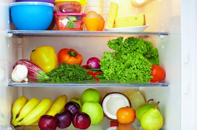 Як довго можна зберігати продукти у холодильнику: інфографіка