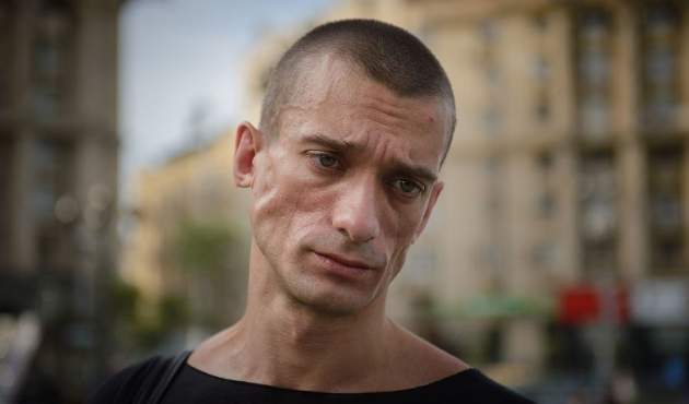 Российский художник Павленский рассказал о пытках во французском СИЗО
