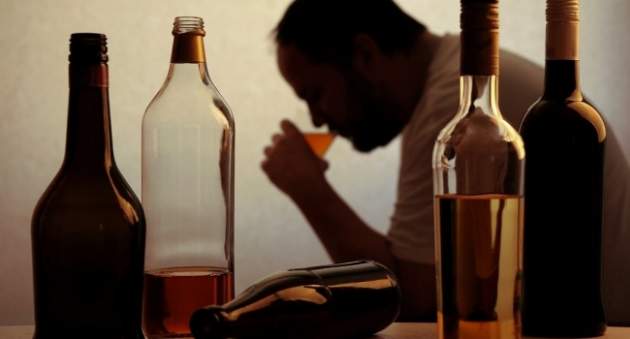 Медики назвали полезный для сердца спиртной напиток