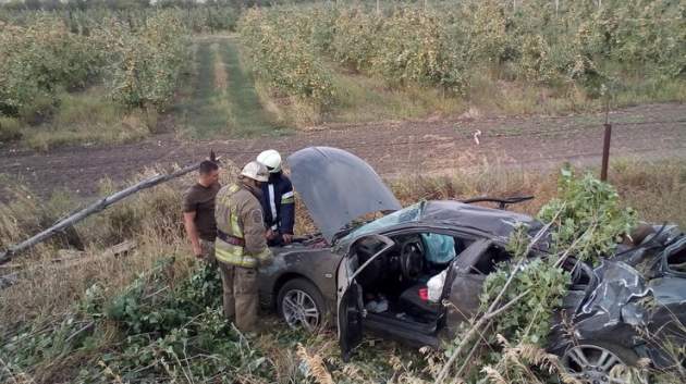 Страшное ДТП в Донецкой области: тела вырезали из авто