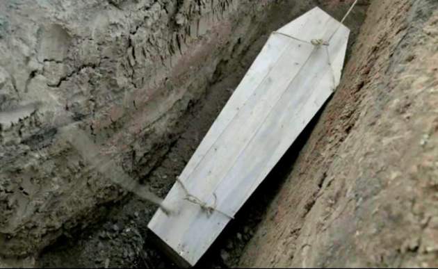 Десятки гробов под Киевом