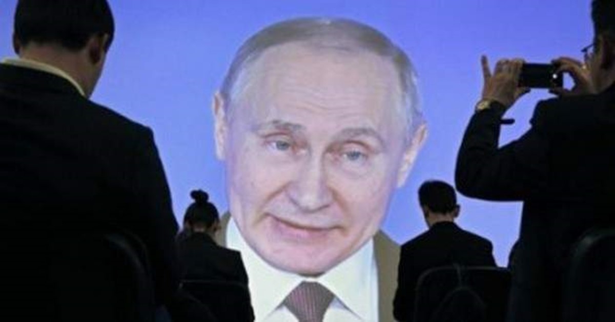 День рождения Путина: подборка самых нелепых конфузов