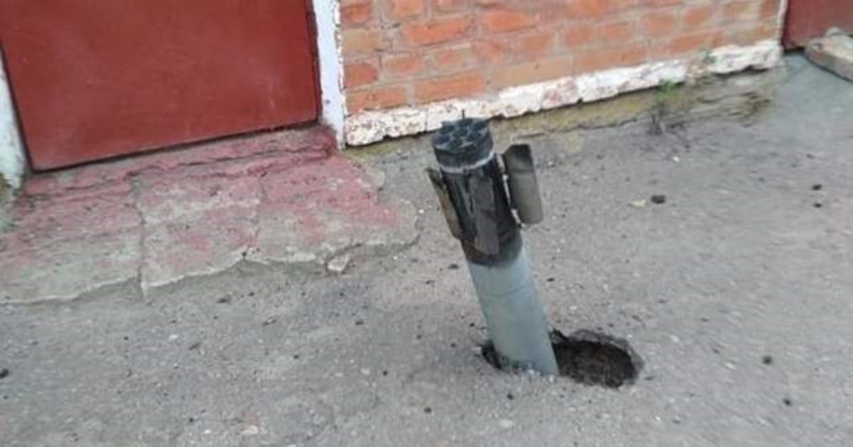 Взрывы боеприпасов в Ичне: масштабный пожар показали с воздуха