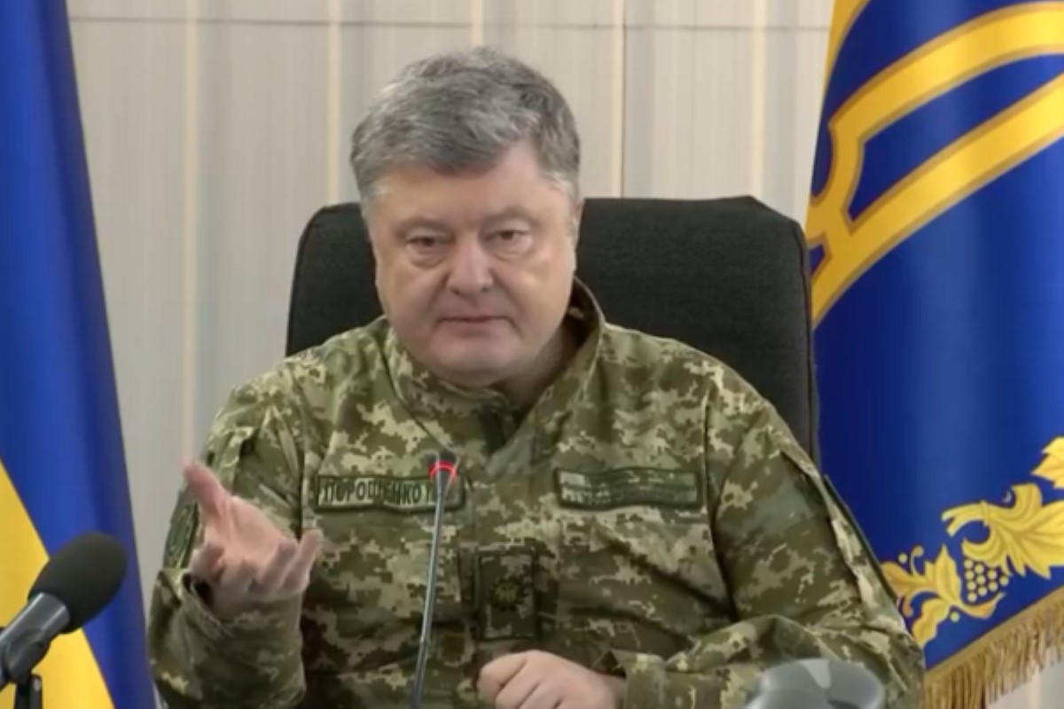 Украина готова дать вооруженный отпор в Азовском море – Порошенко