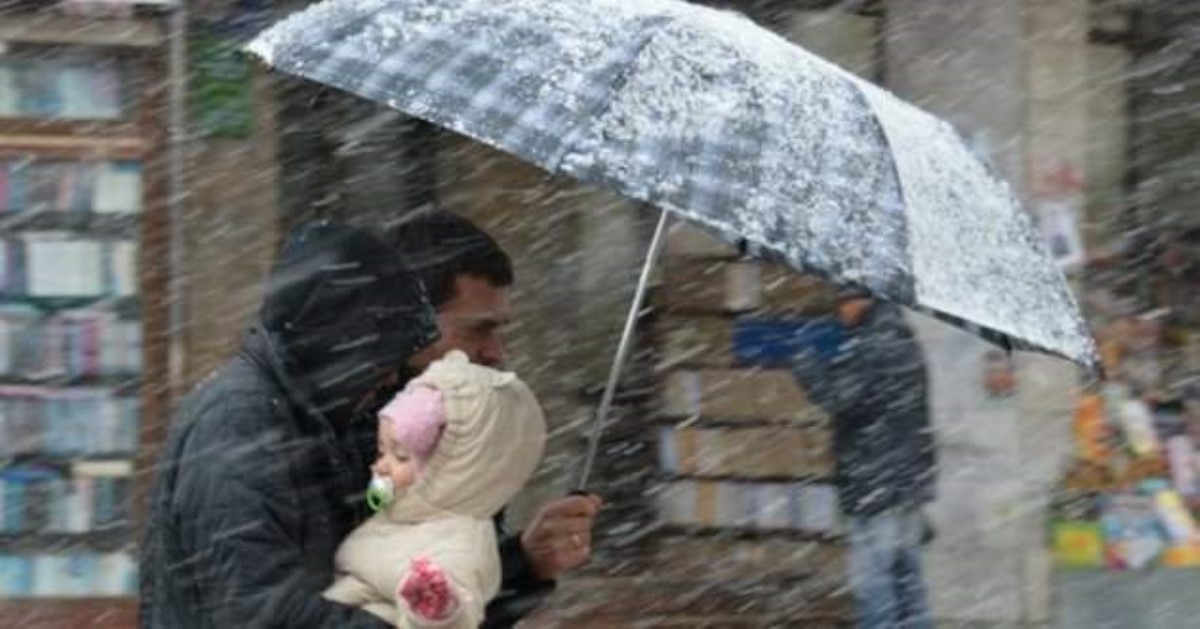 Снег в Киеве и череда дождей: синоптики дали актуальный прогноз