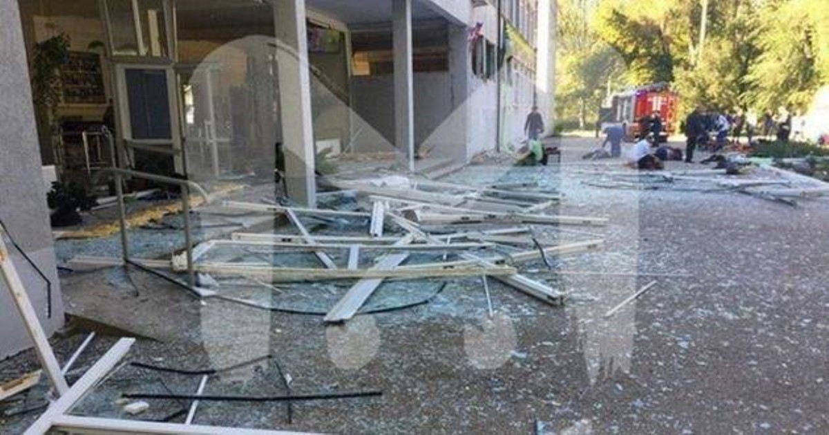 Стреляли с разных сторон: в Керчи очевидцы теракта рассказали о нескольких убийцах