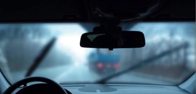 Почему потеют стекла в машине и как с этим бороться