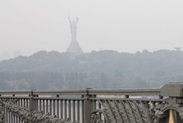 Киев накрыл токсичный смог: эколог назвала опасность для горожан