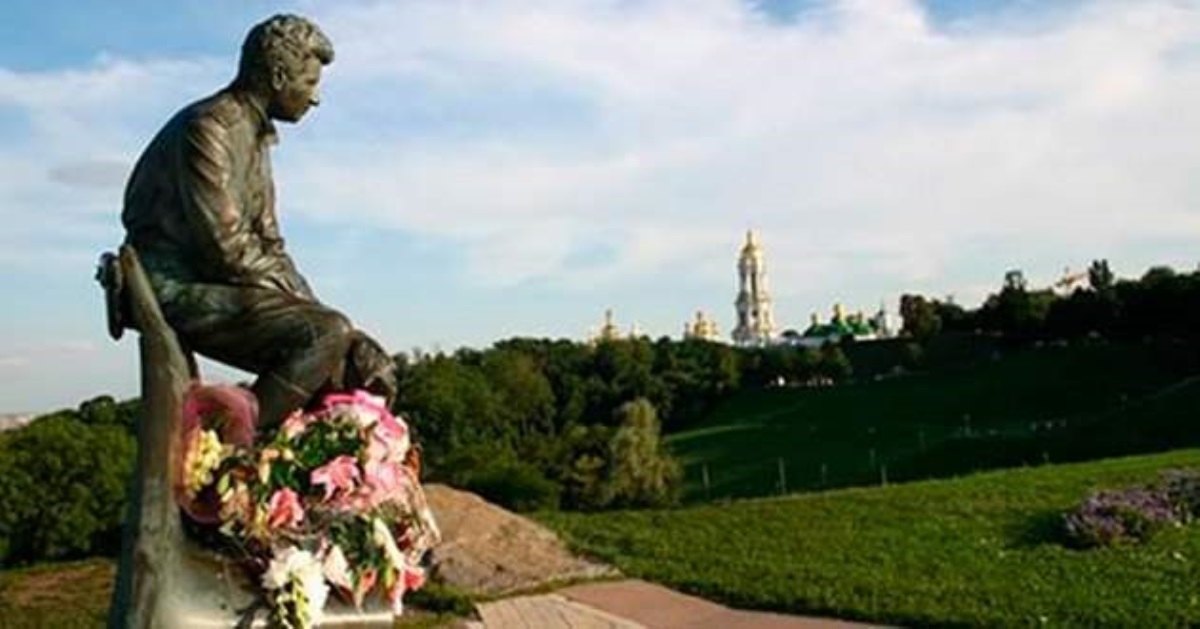 Детская могила в парке Киева: что случилось на самом деле