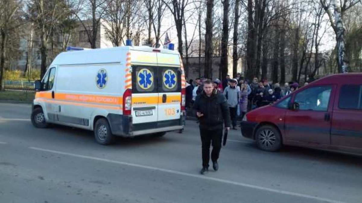 Кровавое ДТП в Ровно: пьяный водитель разнес толпу, погибла школьница