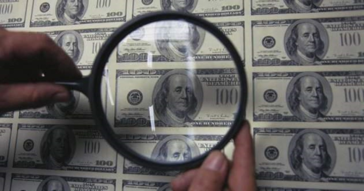 Эксперты дали прогноз о возможном крахе доллара