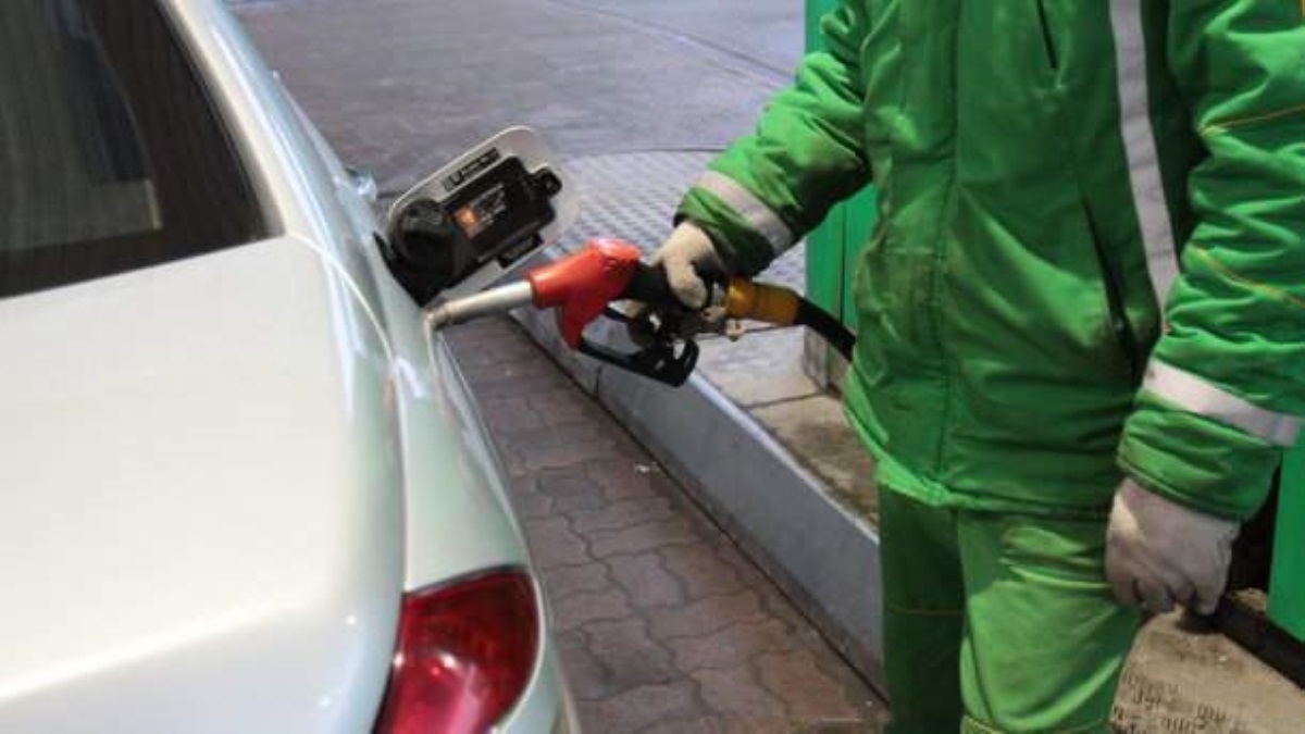 Удешевление нефти отразится на украинцах: бензин уже дешевеет