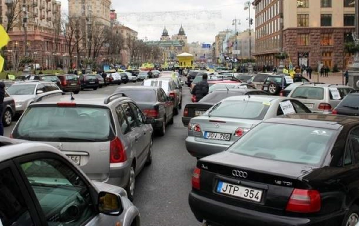 "Евробляхеры" перекроют дороги по всей Украине: где и когда не получится проехать