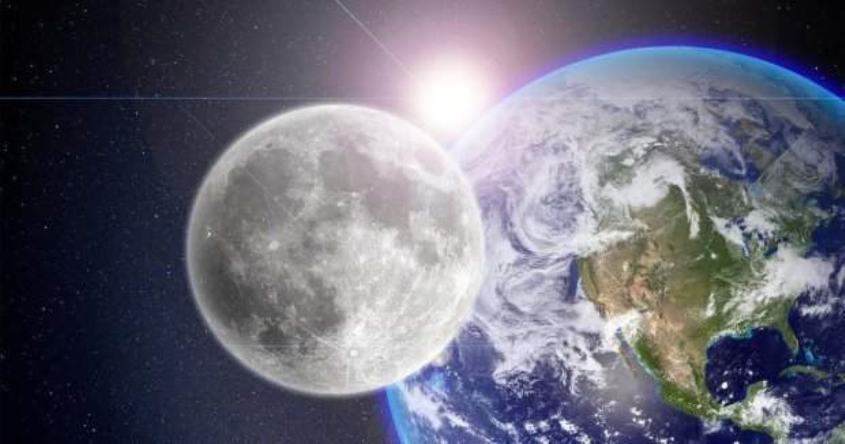 Луна мчится к Земле: заявление ученых заставило паниковать даже самых стойких скептиков