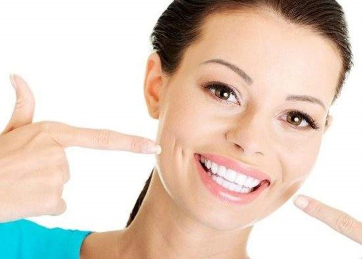 Голливудская улыбка без проблем: простые правила ухода за зубами