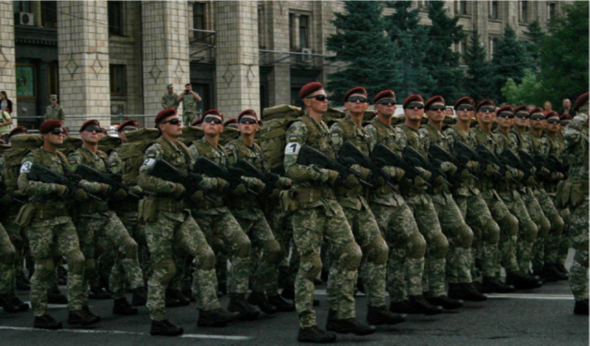 Шагом марш: в украинской армии введут собственную, уникальную строевую систему