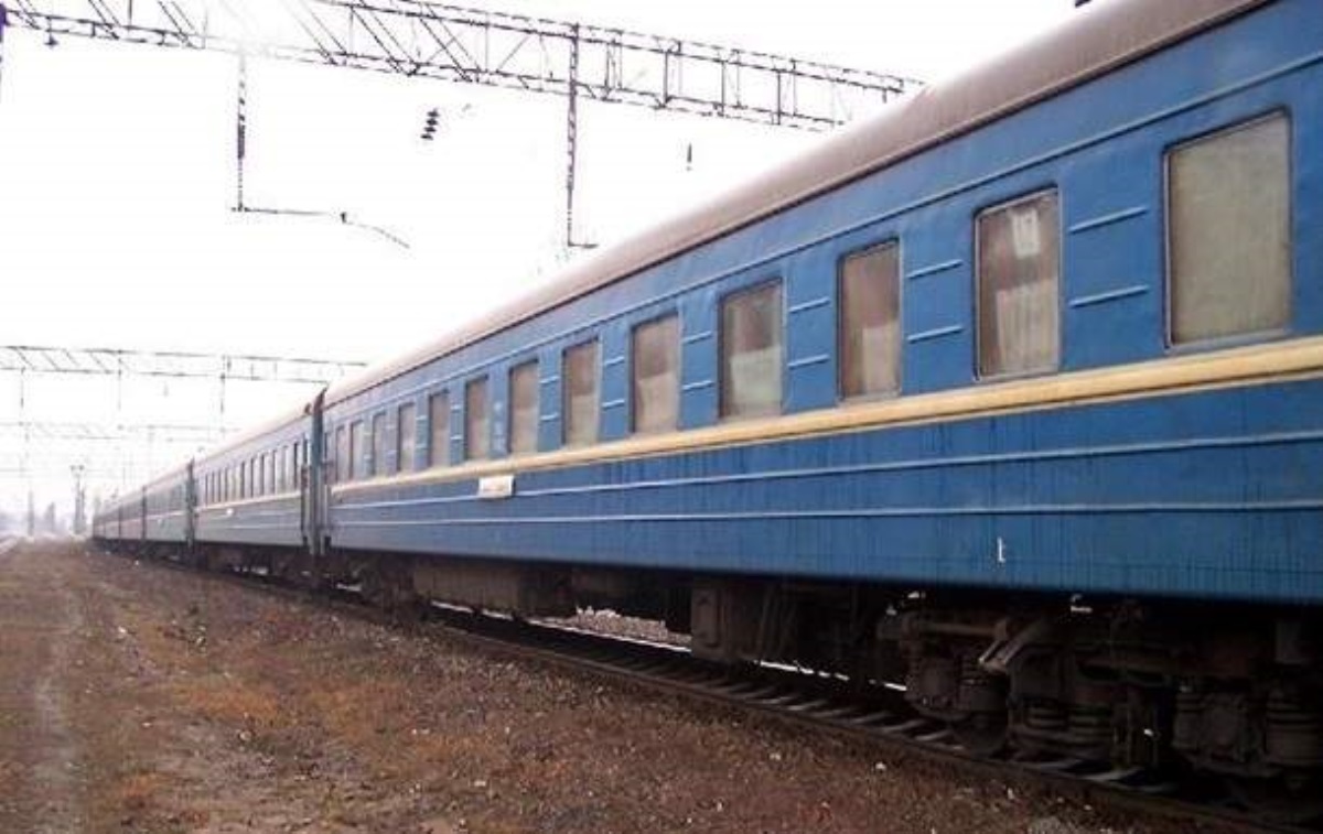 "Укрзализныця" возобновила продажу билетов на поезда