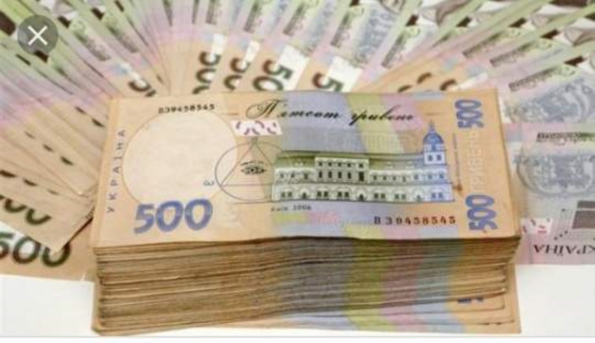 В Киеве аферистка вынесла из квартиры пенсионерки рекордные треть миллиона гривен