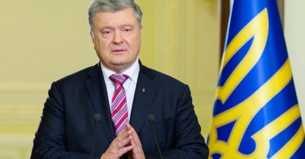 Кто в рясах, кто в лампасах: Порошенко указал на грехи России из-за украинского Томоса