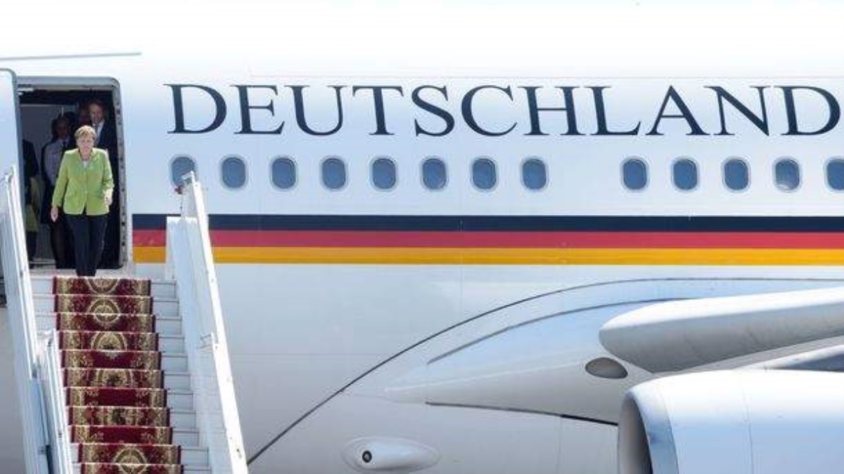 Авария на борту самолета Меркель: стали известны тревожные подробности